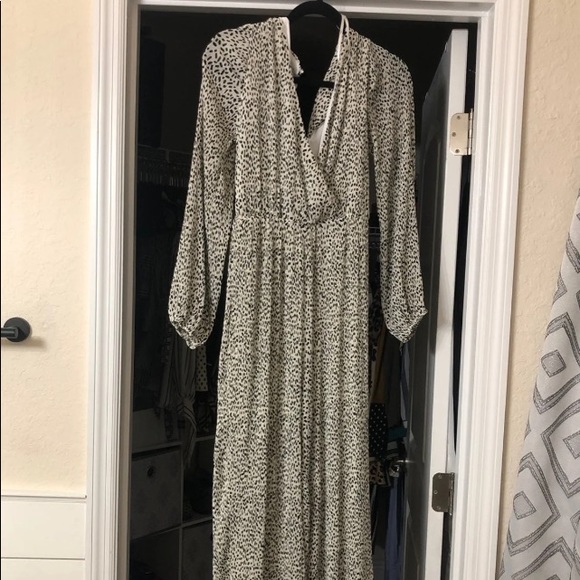 Lulu’s jumpsuit - Picture 5 of 9